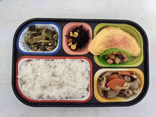 4月25日の昼食メニュー